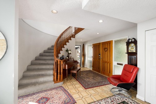 2346 Westhill Drive, West Vancouver, BC 