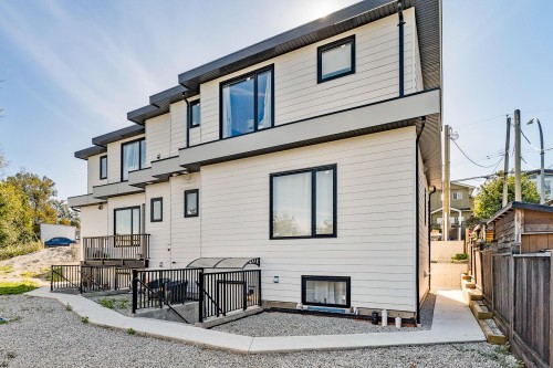 5499 Manor Street, Burnaby, BC 