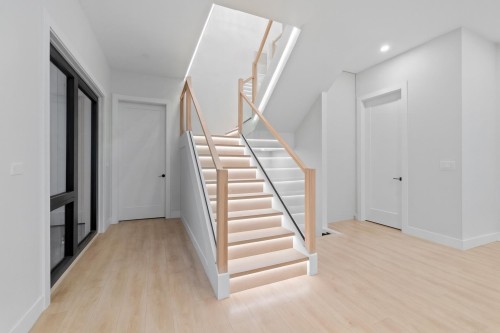 5499 Manor Street, Burnaby, BC 