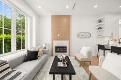 1-312 40th Avenue E Vancouver, BC V5W 1L9