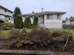 6285 Aubrey Street  Burnaby, BC V5B 2C9
