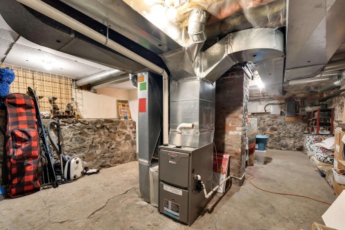 1509 Mahon Avenue, North Vancouver, BC 