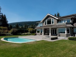 1028 Groveland Place  West Vancouver, BC V7S 1Z5