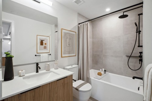 112-715 Ducklow Street, Coquitlam, BC 