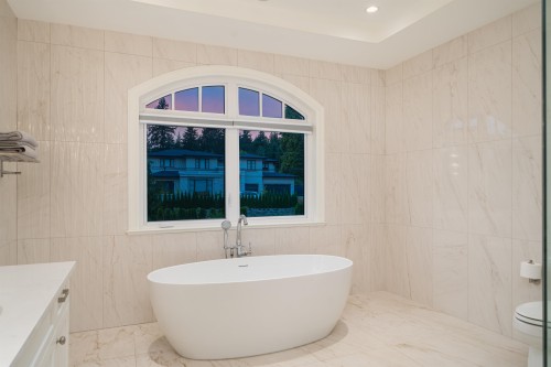 920 3Rd Street, West Vancouver, BC 