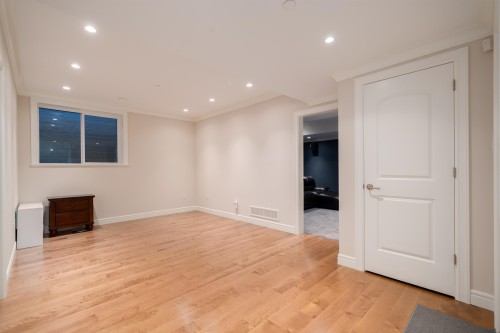 920 3Rd Street, West Vancouver, BC 