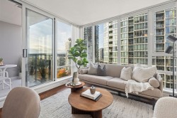 1705-1438 Richards Street  Vancouver, BC V6Z 3B8