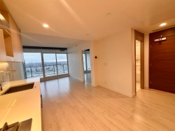 2701-4890 Lougheed Highway  Burnaby, BC V5C 0N2