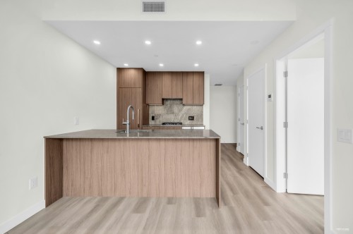 1608-626 Claremont Street, Coquitlam, BC 