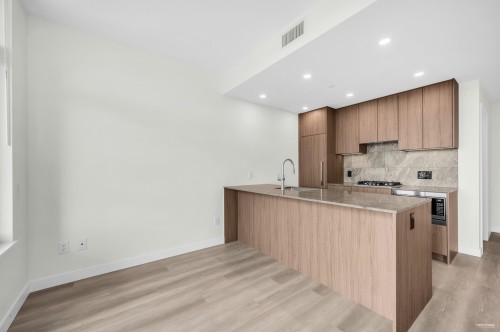 1608-626 Claremont Street, Coquitlam, BC 