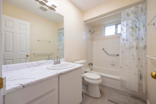 9506 Thomas Drive, Richmond, BC 