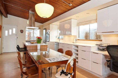 1518 37Th Avenue E, Vancouver, BC 