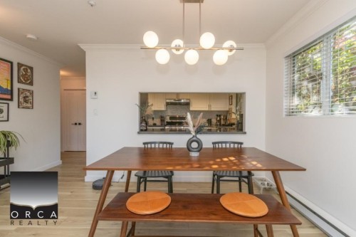 201-111 5Th Street W, North Vancouver, BC 