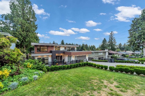929 Canyon Boulevard, North Vancouver, BC 