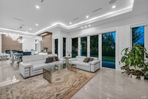 929 Canyon Boulevard, North Vancouver, BC 