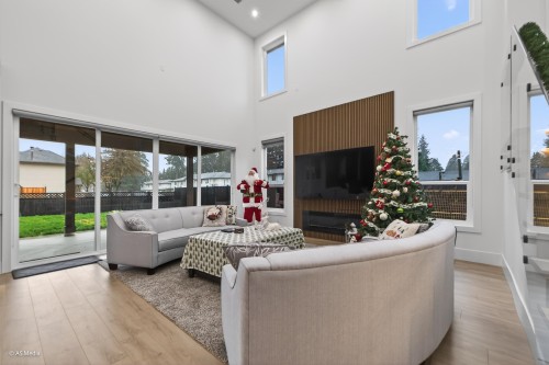 21010 119 Avenue, Maple Ridge, BC 