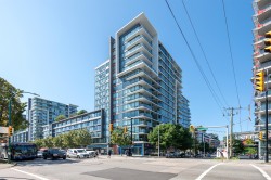 329-1783 Manitoba Street  Vancouver, BC V5Y 0K1