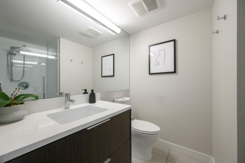 206-649 3Rd Street E, North Vancouver, BC 