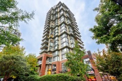 702-15 Royal Avenue E New Westminster, BC V3L 0A9