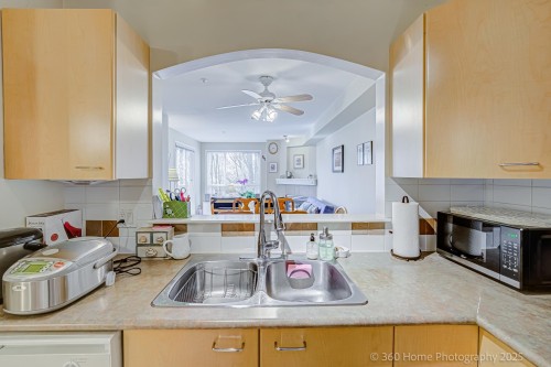 307-8495 Jellicoe Street  Vancouver, BC V5S 2J4