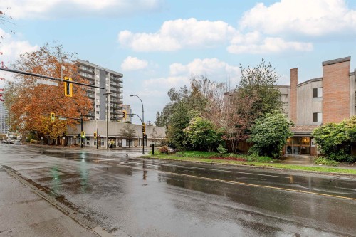 319-206 15Th Street E, North Vancouver, BC 