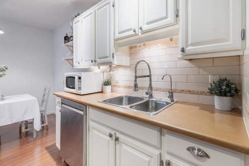 319-206 15Th Street E, North Vancouver, BC 