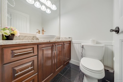 7821 17Th Avenue, Burnaby, BC 