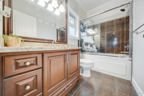 7821 17Th Avenue, Burnaby, BC 