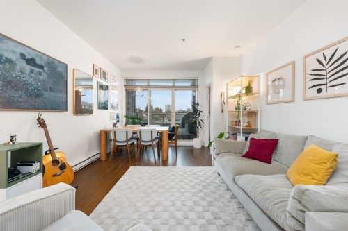 315-707 20th Avenue E Vancouver, BC V5V 0B3