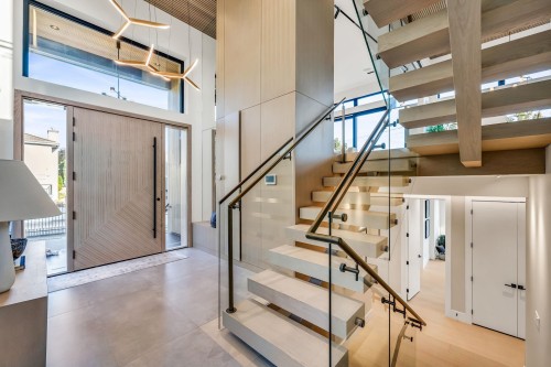 2423 Mathers Avenue, West Vancouver, BC 