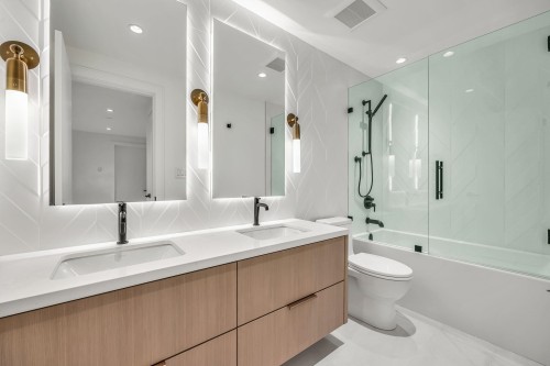 2423 Mathers Avenue, West Vancouver, BC 