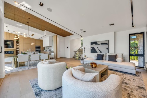 2423 Mathers Avenue, West Vancouver, BC 