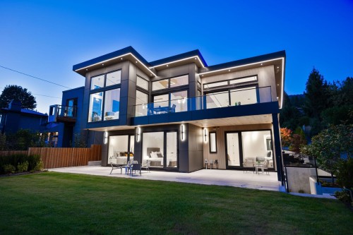 2423 Mathers Avenue, West Vancouver, BC 