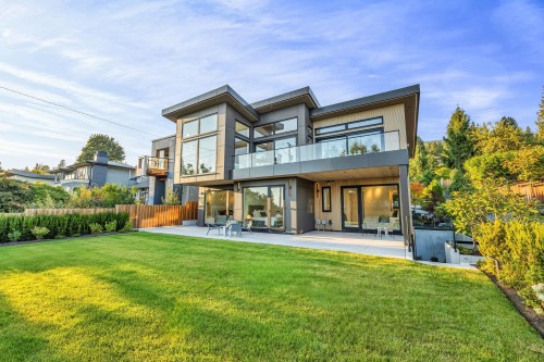 2423 Mathers Avenue, West Vancouver, BC 