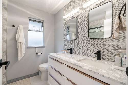 Upper-2640 Mclaughlin Court, Coquitlam, BC 