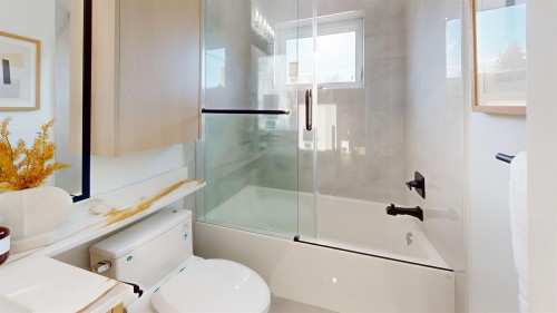 2825 Dundas Street, Vancouver, BC 