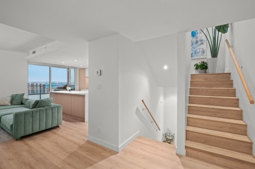 611-1500 Fern Street, North Vancouver, BC 