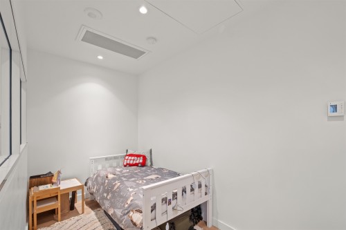 611-1500 Fern Street, North Vancouver, BC 