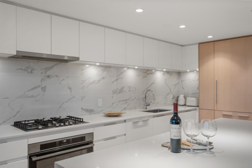 611-1500 Fern Street, North Vancouver, BC 