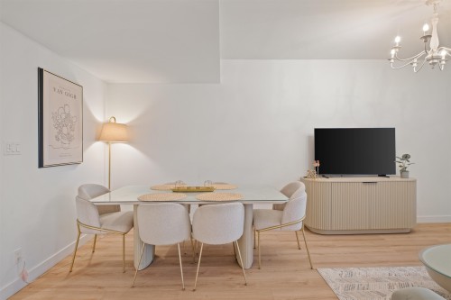 611-1500 Fern Street, North Vancouver, BC 