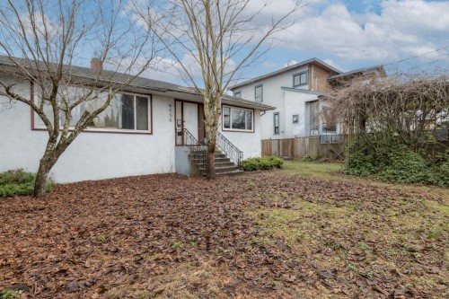 4856 Smith Avenue  Burnaby, BC V5G 2W4