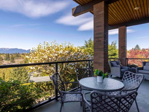 5012 Maple Street, Vancouver, BC 