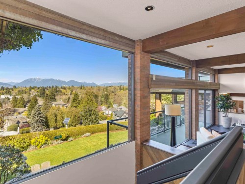 5012 Maple Street, Vancouver, BC 