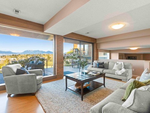 5012 Maple Street, Vancouver, BC 