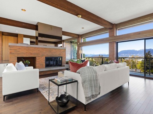 5012 Maple Street, Vancouver, BC 