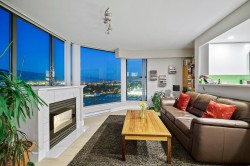 2001-1128 Quebec Street  Vancouver, BC V6A 4E1