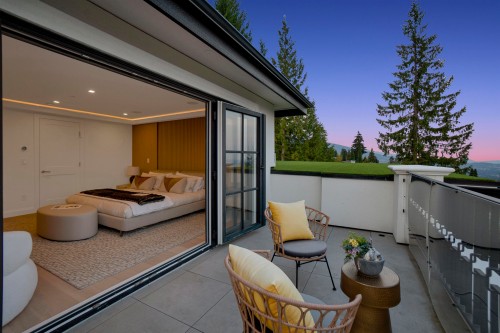 1419 Bramwell Road, West Vancouver, BC 