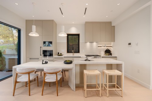 1-4018 21St Avenue W, Vancouver, BC 