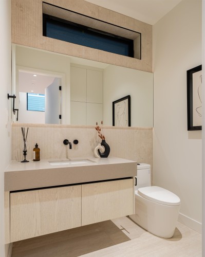 1-4018 21St Avenue W, Vancouver, BC 