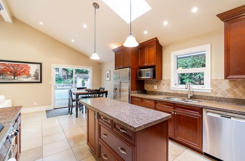 4640 Woodburn Road, West Vancouver, BC 